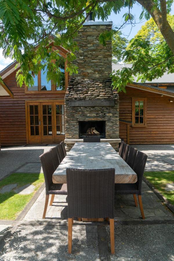 Wanaka Homestead Lodge & Cottages Экстерьер фото