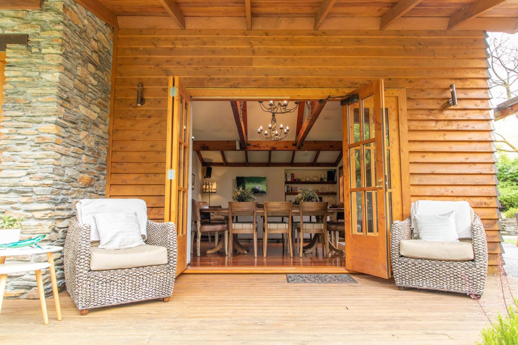Wanaka Homestead Lodge & Cottages Экстерьер фото