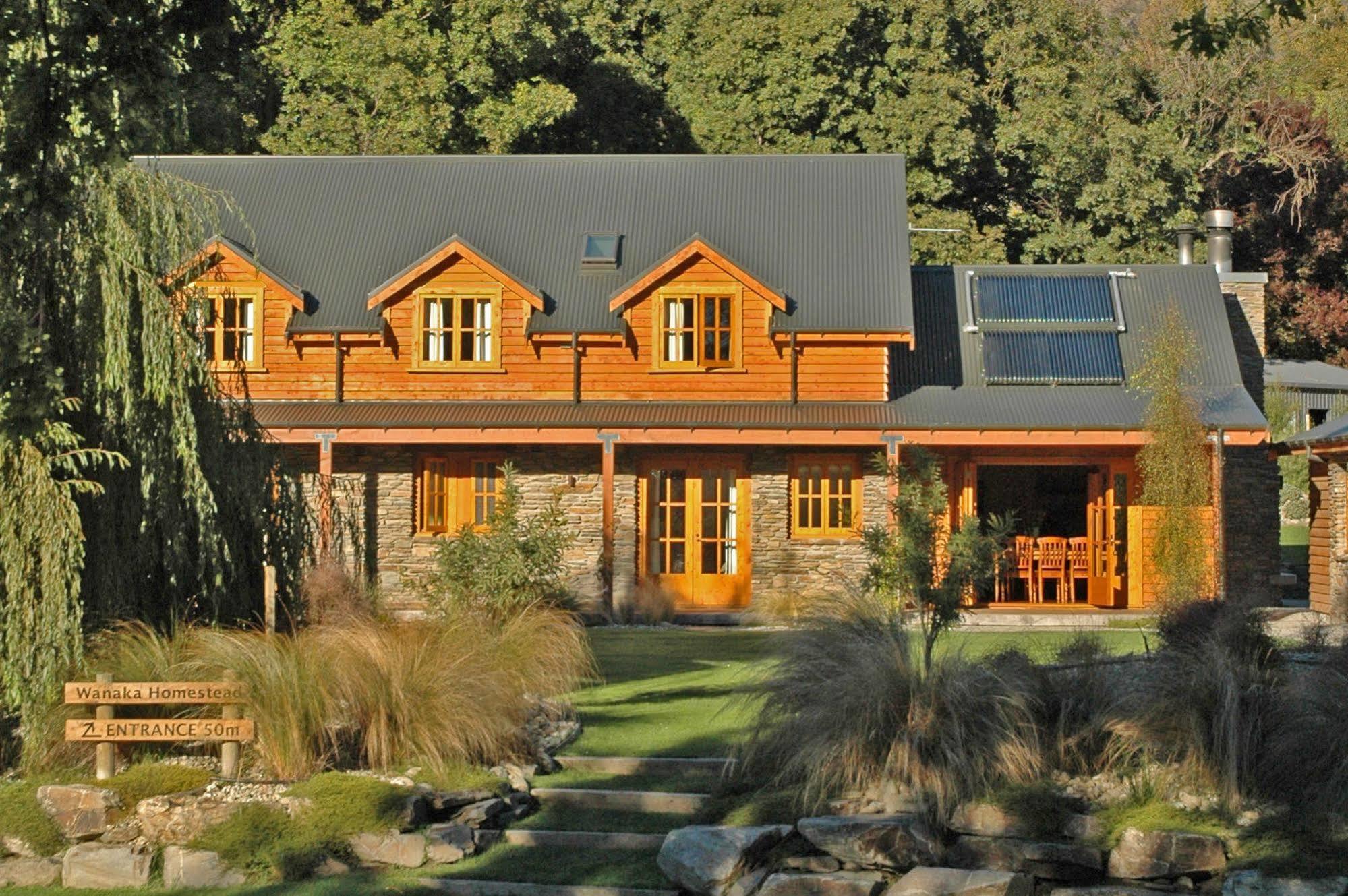 Wanaka Homestead Lodge & Cottages Экстерьер фото